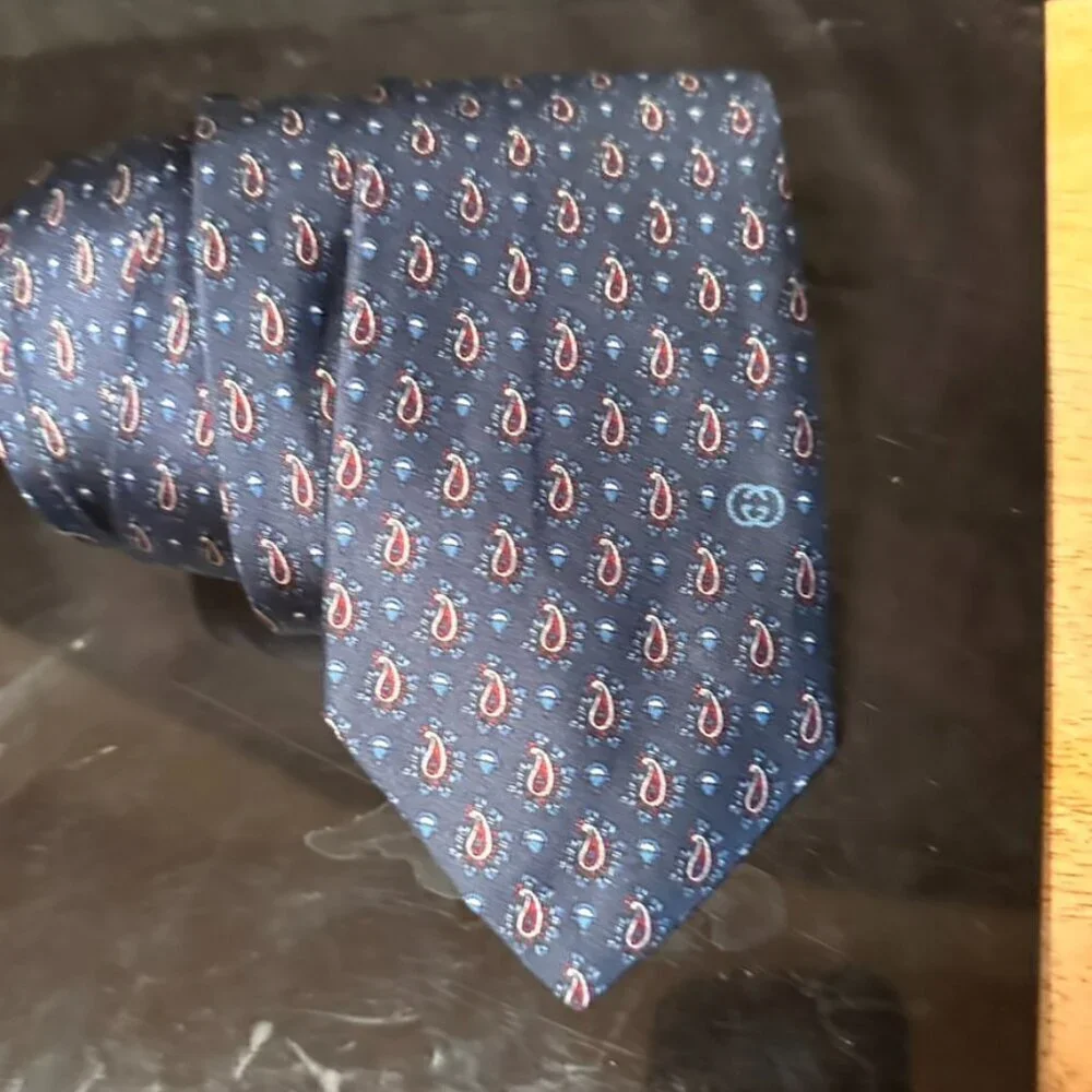 Gucci Silk Tie Paisley Mens Gift  Art Necktie Luxury Blue Red Office Formal Vtg